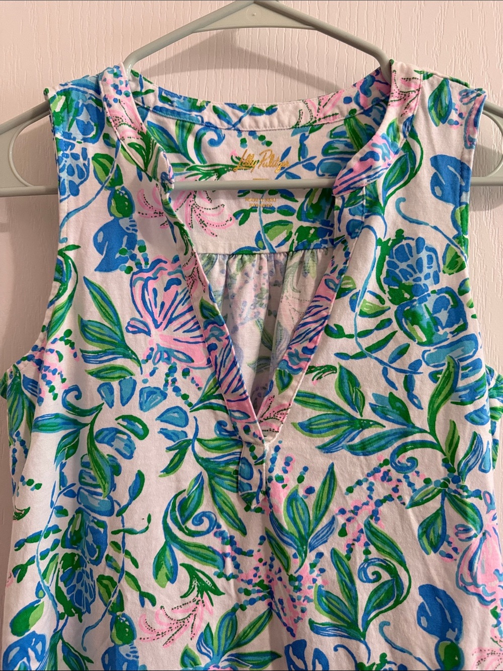Sleeveless Floral V-Neck Shift Dress in Blue, Green & Pink - Picture 2 of 6